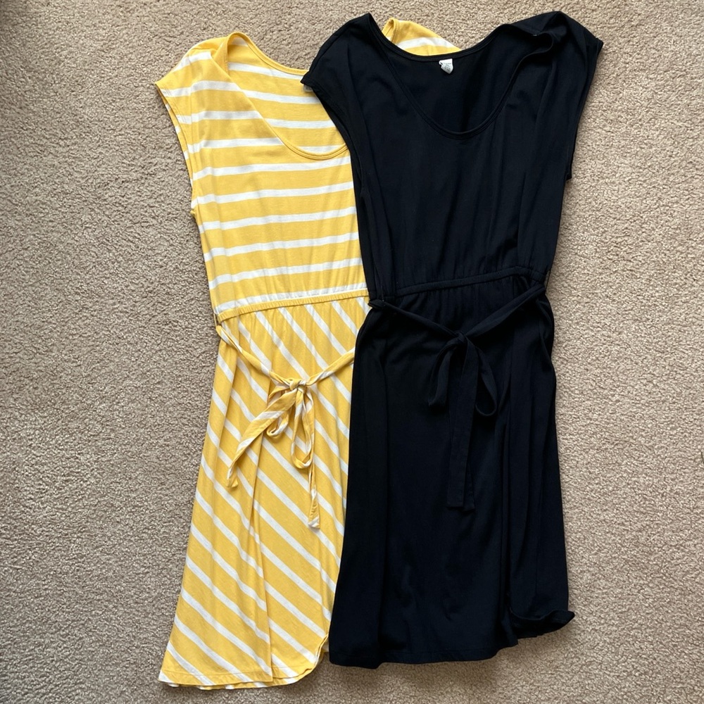 Pair of 2 Old Navy Tie Waist Dresses Size XL